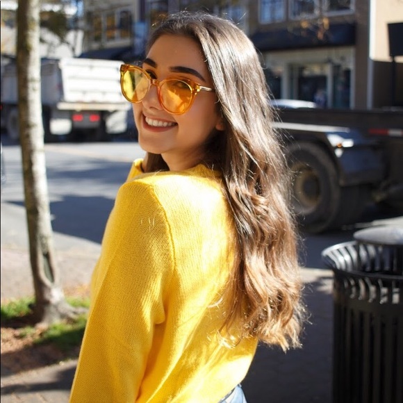 Meet your Posher, Alexandra - Picture 1 of 1